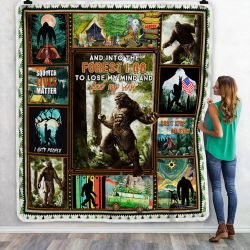 Bigfoot - And Into The Forest I Go To Lose My Mind And Find My Soul Sofa Throw Blanket Geembi™