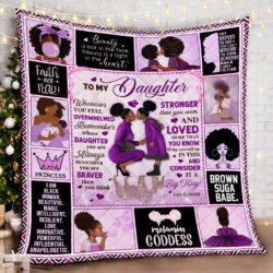 To My Daughter, Love Mom, Black Woman, Purple version Quilt Blanket Geembi™
