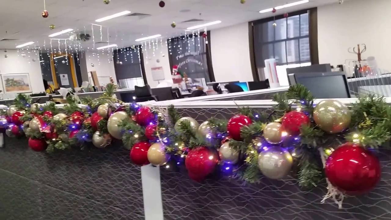 Christmas office door decorating ideas