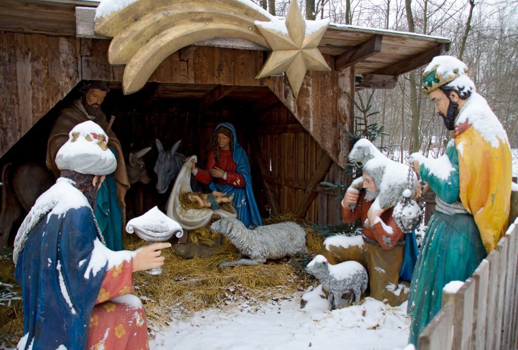 life-size-nativity-scene-Xmas